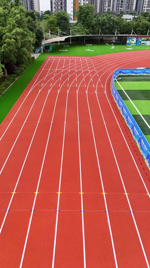 全塑型塑胶跑道施工流程,详细步骤您熟悉吗 全塑型塑胶跑道施工流程,详细步骤您熟悉吗
